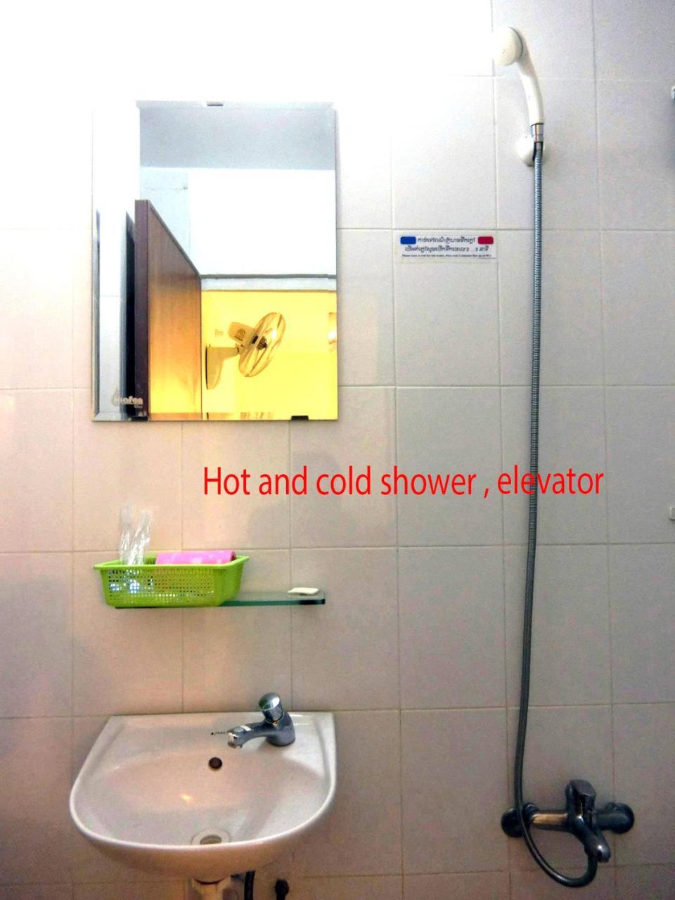 First Hotel Battambang Luaran gambar