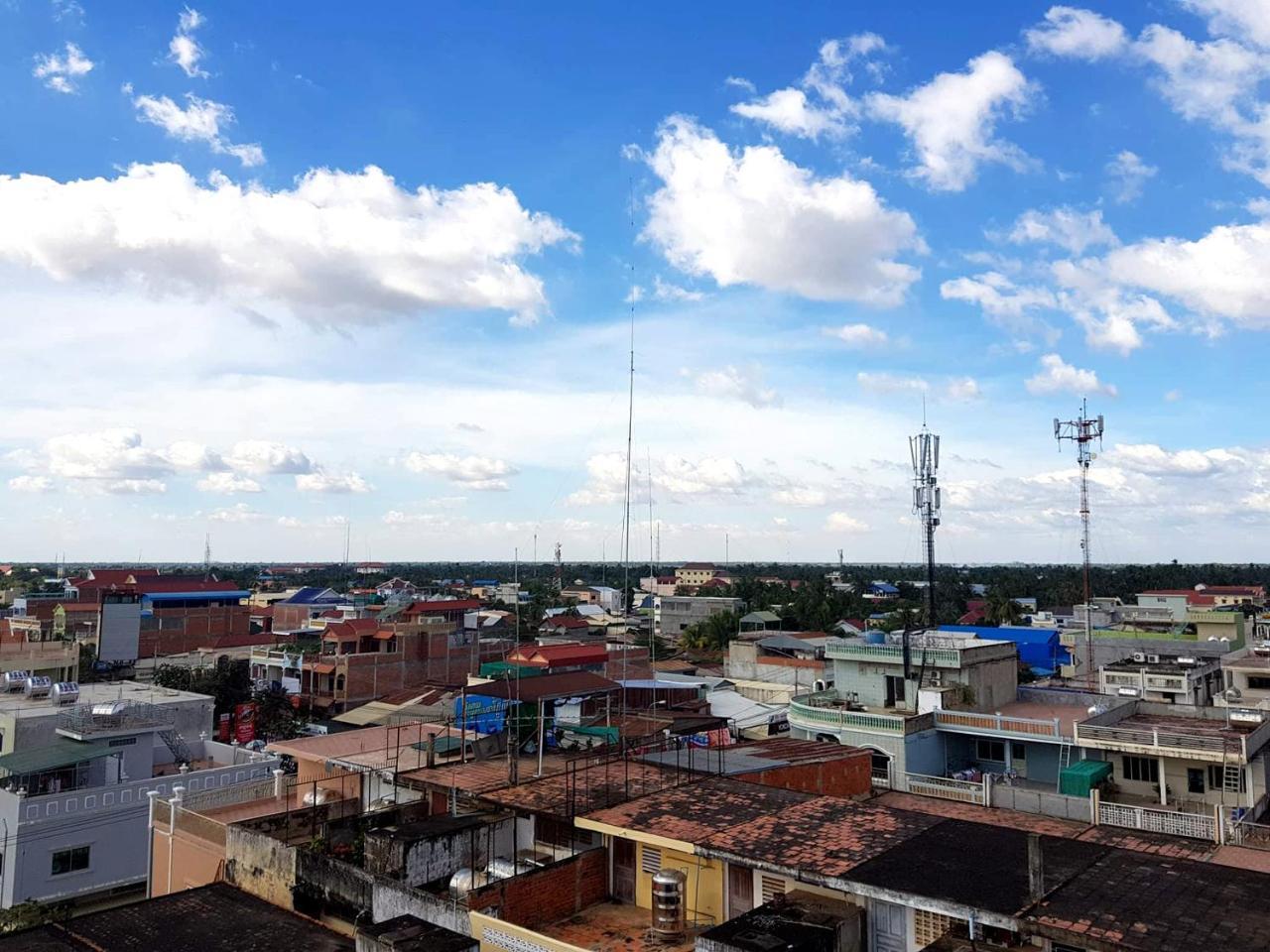 First Hotel Battambang Luaran gambar